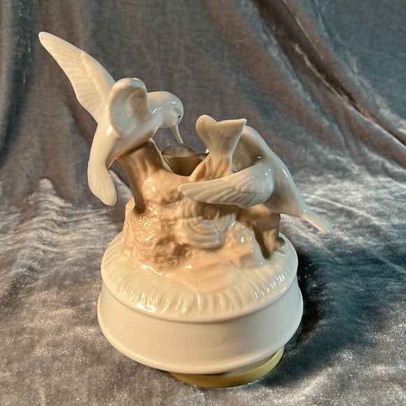 VTG Bird Music Box - Picture 5 of 5